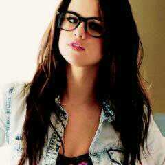 Las selenators amamos a nuestra texana ye amamos @SelenaGomez