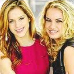 Mesmo que o mundo se acabasse nunca deixerei de amar vocês @sophiaabrahao , @Lua_Blanco . ɞ