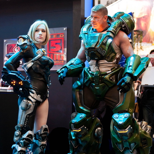 Student project. Tweeting the upcoming Q&A between MMORPG and Red 5 Studios along with media and information about Firefall
Stream link: http://t.co/0yJNfxSY