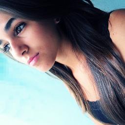 Jamais perca o seu equilíbrio, por mais forte que seja o vento da tempestade :)