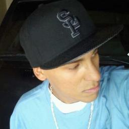 Faz um favor ae, da um click em follow blz, rsrsrs bem vindos ao meu club, fiquem avontade.