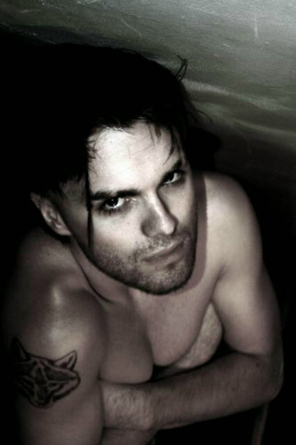 Not your average human...Watch what you say 'round me...I hear you. Mind reading fae. (Gay/21+)