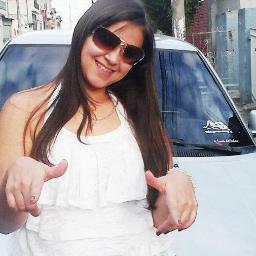 'Aprendi que minhas delicadezas nem sempre são suficientes para despertar a suavidade alheia!' ~Cah ;)