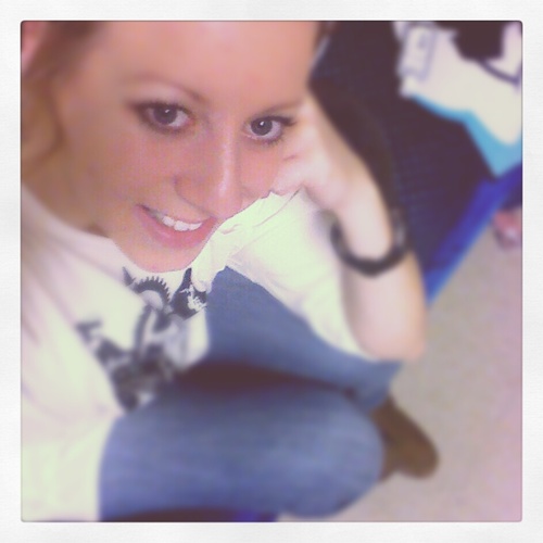 ficklechicken's profile picture. you say to prove He’s real, I say prove He is not. #Jesuswasntreligious #lovepeople #TexanInUtah