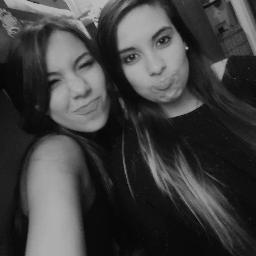 Minha best @_JooyceGabbs
- 15 anos 
nao namoro (:
- alphaville *-*
