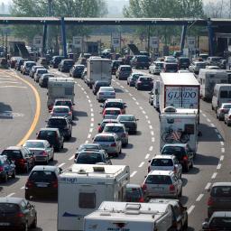 Aggiornamento traffico in tempo reale con notizie dal sito autostrade.it o su segnalazione degli utenti. Unofficial account non legato a Autostrade per l'italia