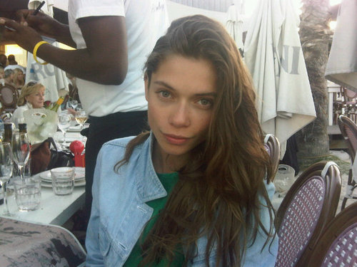 AnyaBruwer's profile picture. instagram; anyabruwer