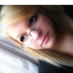 yo bro!! i am Serena Linsky, I am 14. I have a HUGE passion for music and video games :3