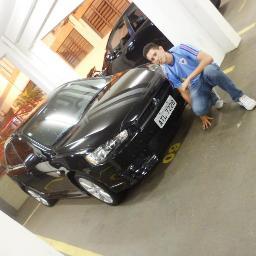 Adolescente de 16 anos que gosta de futsal e games, adoro Facebook e twitter e sigo de volta!!!