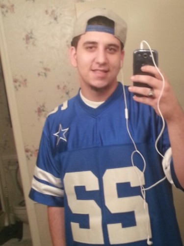 tarhillman22's profile picture. 