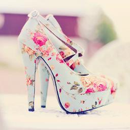 Follow ons voor de leukste schoenen elke dag♥ Ook in ons beheer: @Ikwileenjongen ★★★★★