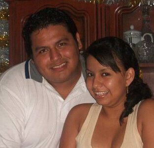 Carismatico, divertido, me gusta bailar no cantar.....