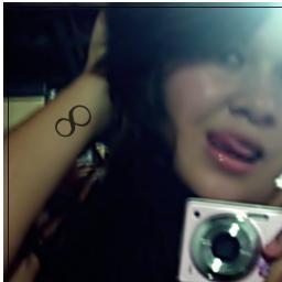 - Txipo, ela é minha chata, minha abestada, minha psicopata, eu amo muito ela, & ela pertence a mim! u-u // @gabysilv_a aqê.