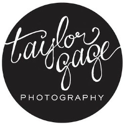 Seattle based wedding, portrait and fine art photographer.