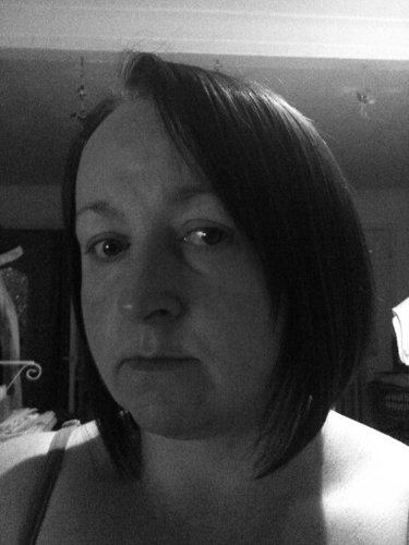 zumba mad!! mum to 2 nutcases,married to phil,works for the ambulance service, a friend to all!!!!
