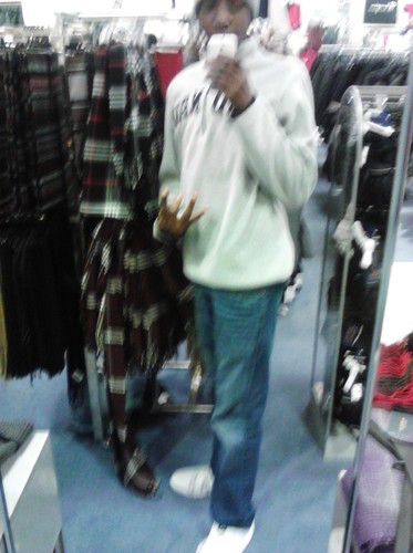 My name shamar, im new to this but follow nd you get a follow bck