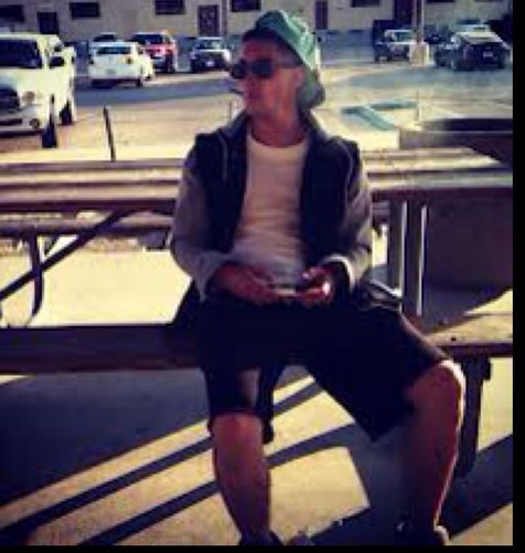 New to twitter, so follow me n follow my lil brother @daviddigdeep.