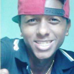 Bem-vindo , Ou Twitter Oficial do Meio campo , sub-18 Do Esporte Clube Bahia , Diego Andrade . #Instagram Diegoprince94  https://t.co/RGfHIs4Y