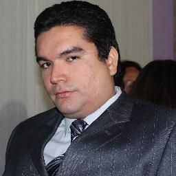 Licenciado en Administración, interesado por temas de Asesoría y Consultoría. Futuro maestro en Finanzas. My favorite sport and hobby is swimming.