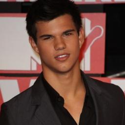 Fifty Shades of what? Fuck that shit, I'M the Alpha. Just a small town boy who made his way in the world. Want to be with me? Impress me. [18+RP|Bi|Dom|Single]