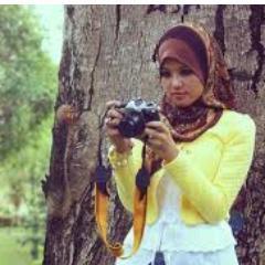 Hi , name saye Nur Amirah . klau baik follow lah ye ;) Hewhew ;) Klau baik agy Add saye http://t.co/rtZLQVS1