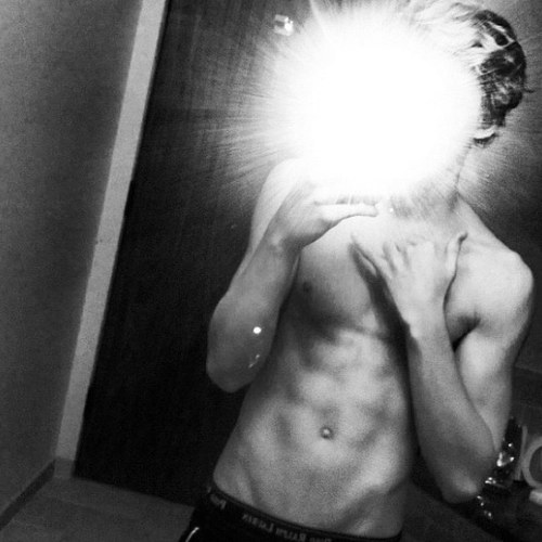 i Love Cody Simpson. 
7/21/12 went to his concert.
he follows me (;
