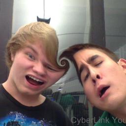 AlexxBurnsRed's profile picture. I like pizza and metal. That is all you need you know. 

\m/