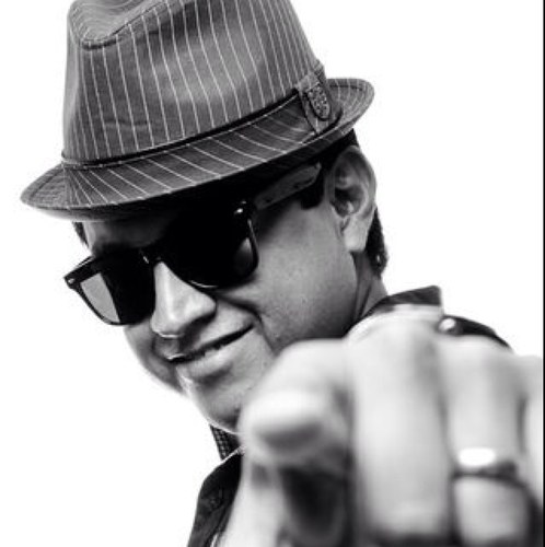 villatoroman's profile picture. Cantautor, músico y productor nominado al Dove y al Grammy Latino. Actualmente llevando su mas reciente producción Majestuoso Dios a todas las naciones.