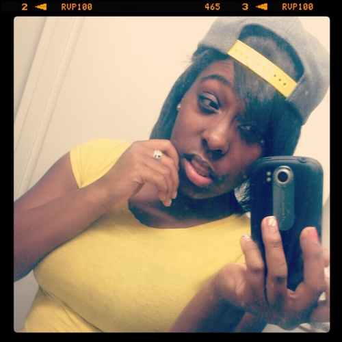 Namee TERI ...Dont Judge Me && I Want Judge You ..But You Already Hurr So Push That Follow Button ...I LOVE YOU DADDY ♡♥♡ツ