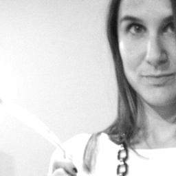 thelilbee's profile picture. feed me.