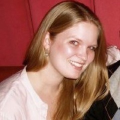 Lauren_M_Oliver's profile picture. 