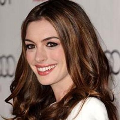 Anne Hathaway On Twitter Remotes At The Ready Tina Fey And Anne