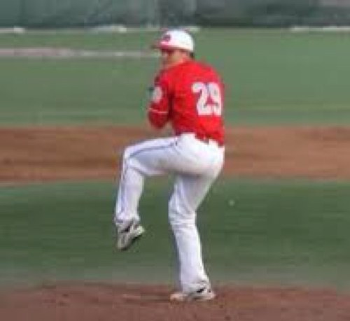 varsity baseball. God. God. basball and more God. single. i follow back!! new to norman. follow follow follow!!