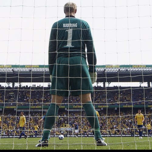Head of Goalkeeping hos Striwerne 💙⚪️ på Fyn. Som elsker at nørde alt omkring fodbold & målmandstræning 🙌🏽