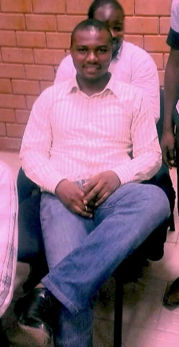 Am easy going and hardworking type.