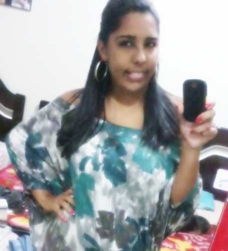 Pequena, a garota feliz que ta entendendo o verdadeiro sentido da vida.