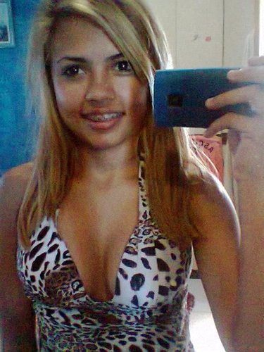 19 aninhos , chata , irritante , briguenta :p ,#Vascaina ! ,familia em primeiro lugar , meu eterno #RogerioAlmeida