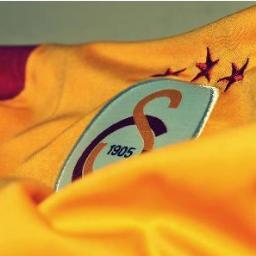 YiitZek's profile picture. Dost dediğin düşmanın kare köküdür.
Arkadaş dediğin adamın kare köküdür.