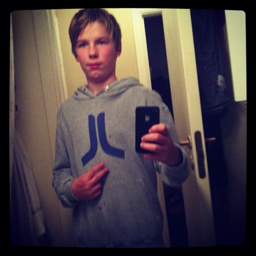 Follow me and i follow back