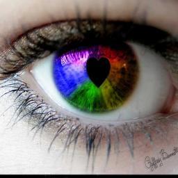 Lesbiana.Bipolar.Cojo cariño demasiado rápido.Te quiero pero te odio. Adicción.