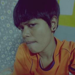 ชื่อ แก้มค่าบ
เพศ ทอม
อายุ 15 ขวบ
จังหวัด ปัตตานี
แฟรนลลี่ค่าบ ทุกคนทักได้