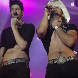 To te seguindo...eu to te amando...eu encontrei a razaão..'
FC criado em 28/06/2012.. Dedicado a @Mariano_MeM e @MUNHOZ_FRANGO (seguiu 11/07/2012) ♥