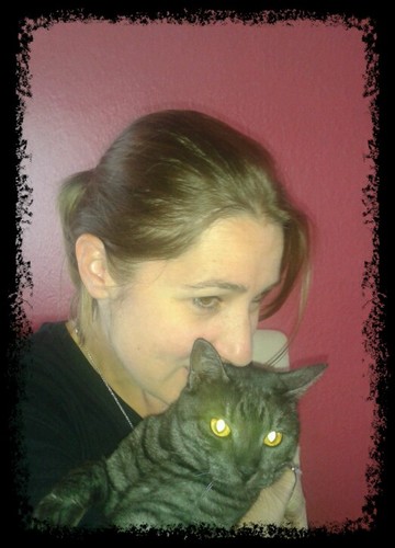 EmilieLaurent88's profile picture. #geocaching #chat #vosges #epinal