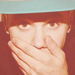 koyu belieber....

                       ONE DİRECTİON...