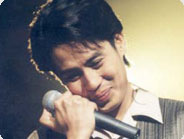 ผมธงไชย แมคอินไตย์ เป็นนักร้อง GMM สูง 177  น้ำหนัก 60-65 ดาวโหลดเพลง *1238888 ♥ ..ปล.ยูโฟ่นะครับ :) ||@Thongchai_Ufo  พี่ชายผม .. พี่เค้าติดตามเรียลดีมาก ♥ ☺