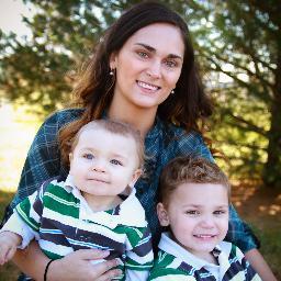 Hello!  I'm Billie Jean!  Mommy, wife, photographer and blogger!  I invite you to join in on my mildly chaotic but always fantastic life!