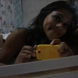 LôlÔZiNhA  filha vc é tudo que tenho de mais precioso eu teamooooooo  minha gorduxinha...!
