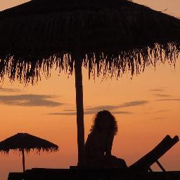 Sunt un hoinar. Imi place, mai presus de multe altele,  sa vad, sa cunosc, sa ghicesc si sa incerc sa inteleg locuri si oameni noi.
