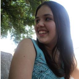 Ai voce ta mal,e alguem que você ama surge triste,vc levanta a cabeça sorri e vai fingir de idiota pra alegrar a pessoa.