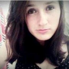 Sou apenas uma pequena menina tentando viver nesse mundo tão injusto! tentando ao menos ser feliz uma vez na vida ;D